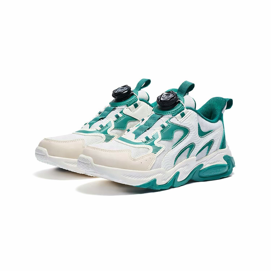 MyTinyKicks showcase background